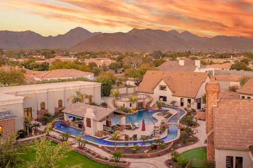 6 Reasons to Choose Luxury Vacation Rentals over Traditional Hotels